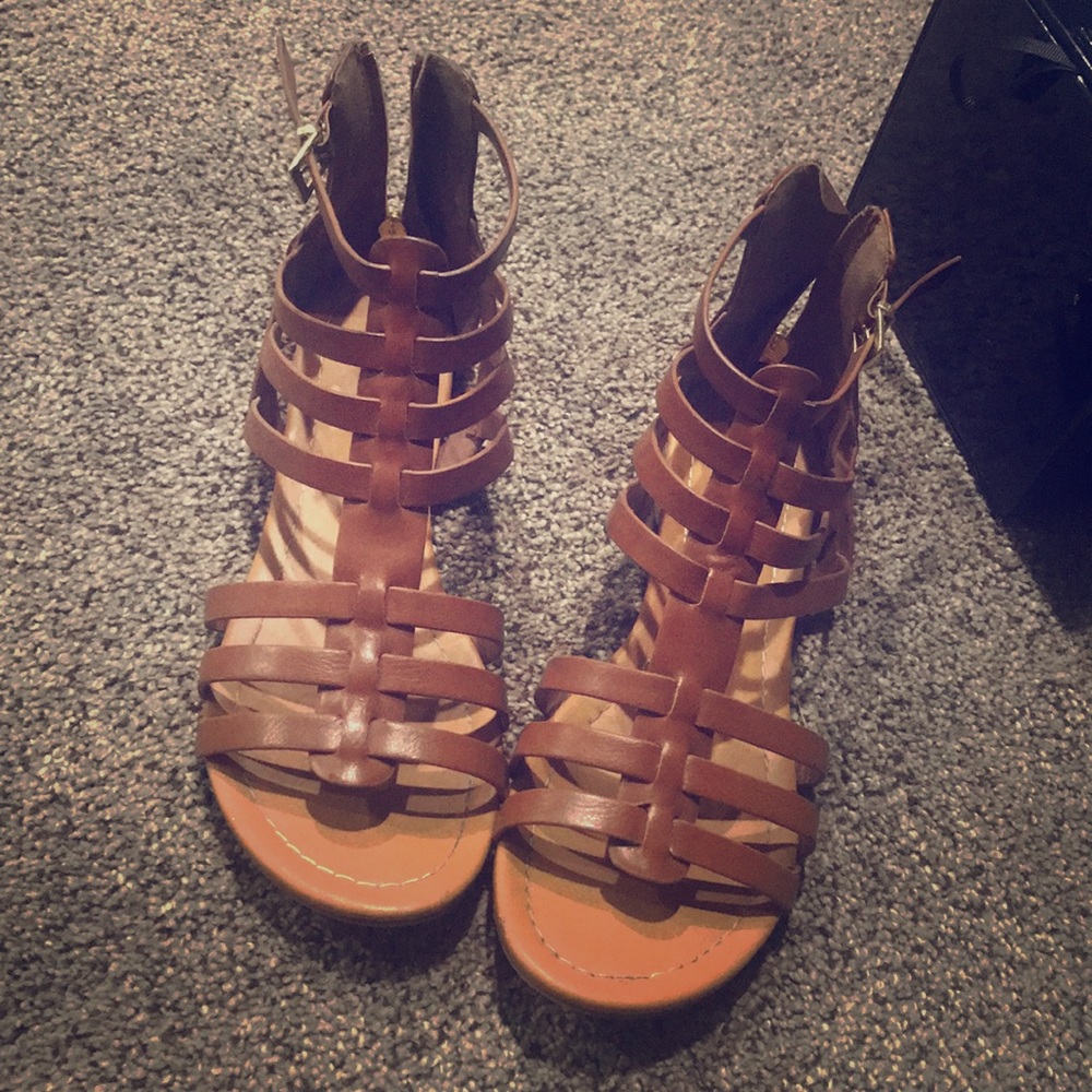 Women sandals size 7